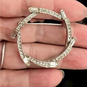 Elegant Silver tone & clear Crystal wreath brooch